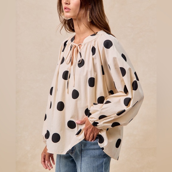 Polka Dot Exaggerated Balloon Sleeves Blouse - Picture 6 of 10